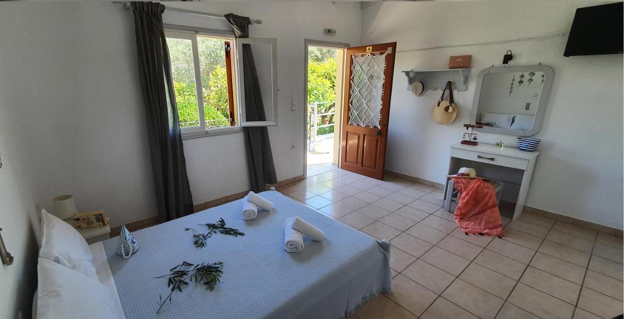 Aphrodite Studios & Apt With Pool Lákka Extérieur photo