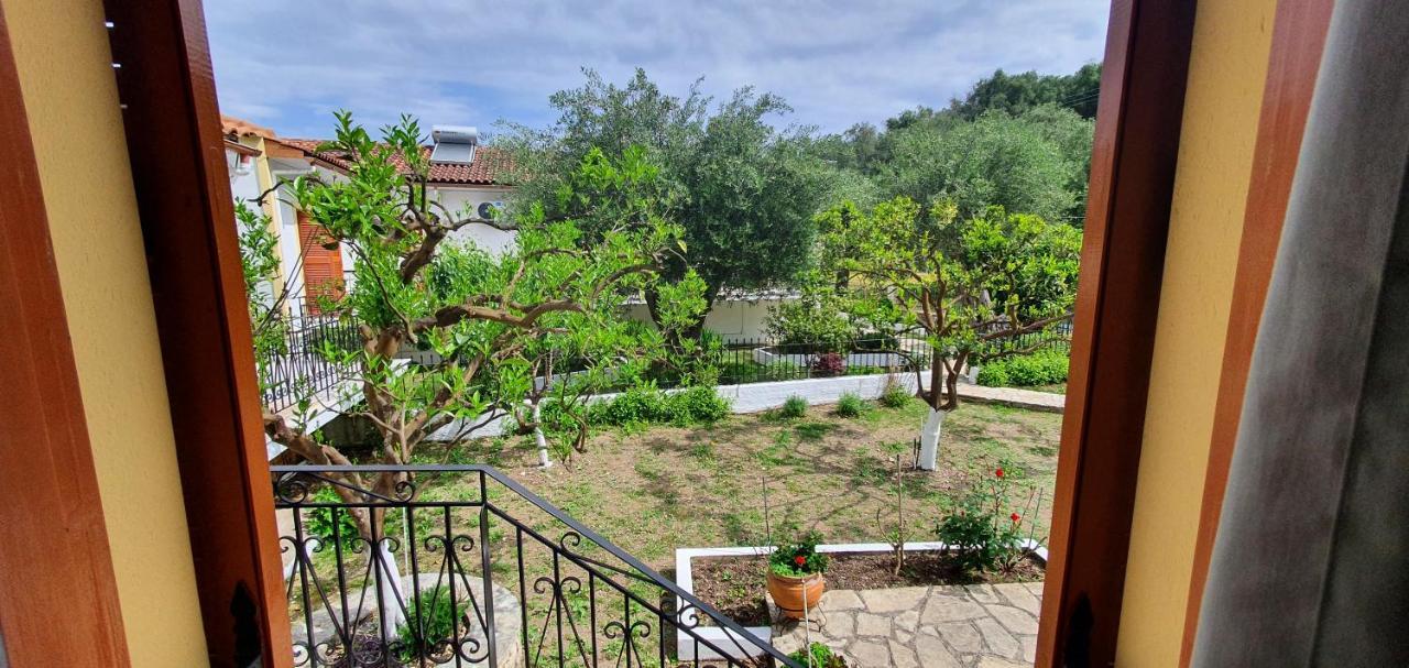 Aphrodite Studios & Apt With Pool Lákka Extérieur photo