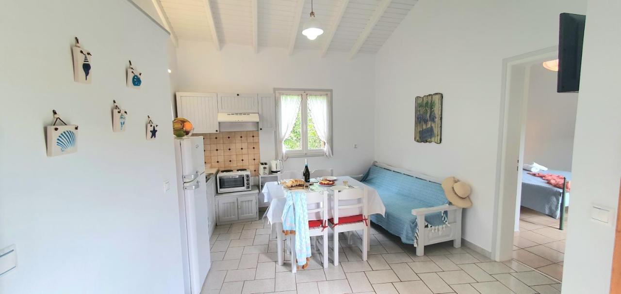 Aphrodite Studios & Apt With Pool Lákka Extérieur photo