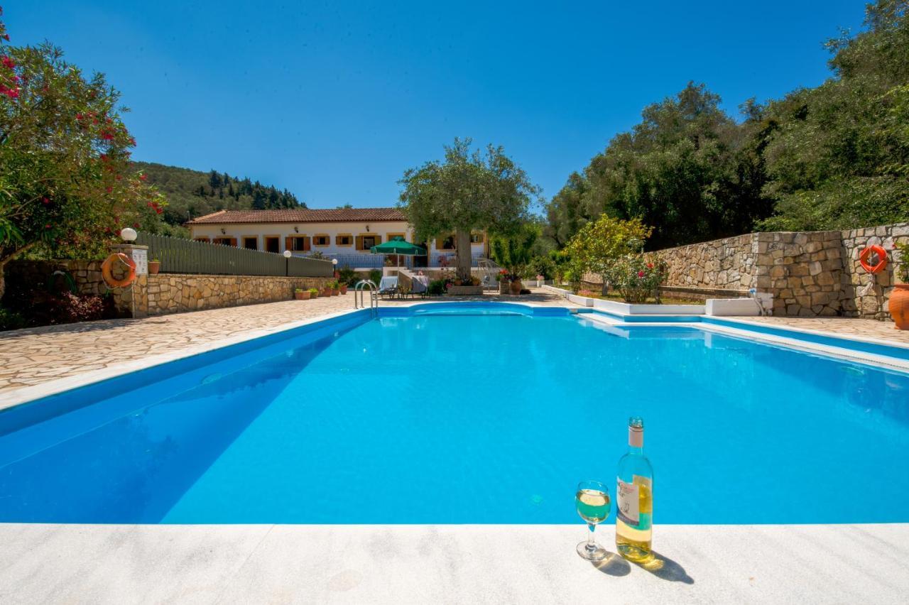 Aphrodite Studios & Apt With Pool Lákka Extérieur photo